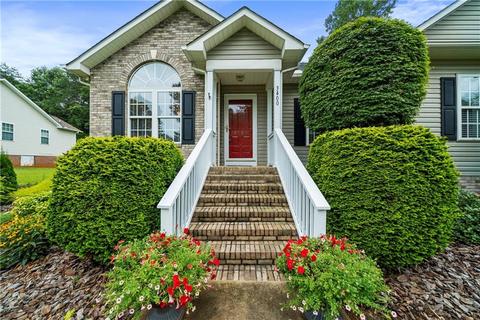 3400 Overbrook Dr, Conover, NC 28613 photo 2