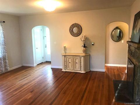 93 Parkview Dr, Brevard, NC 28712 photo 2