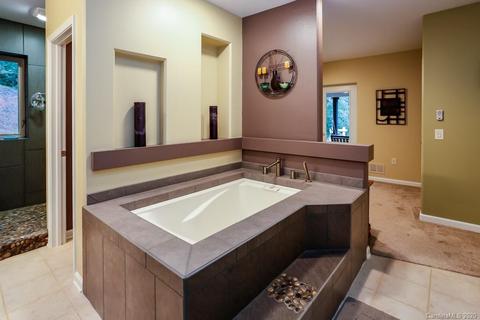 537 Turning Leaf Ln, Mill Spring, NC 28756 photo 7