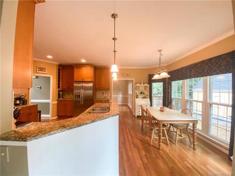 8100 Forest Shadow Cir, Cornelius, NC 28031 photo 5