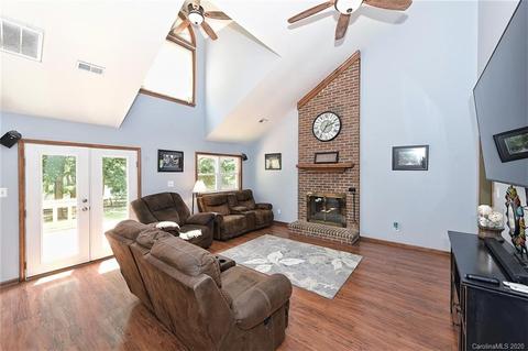 2101 Clover Bend Dr, Monroe, NC 28110 photo 2