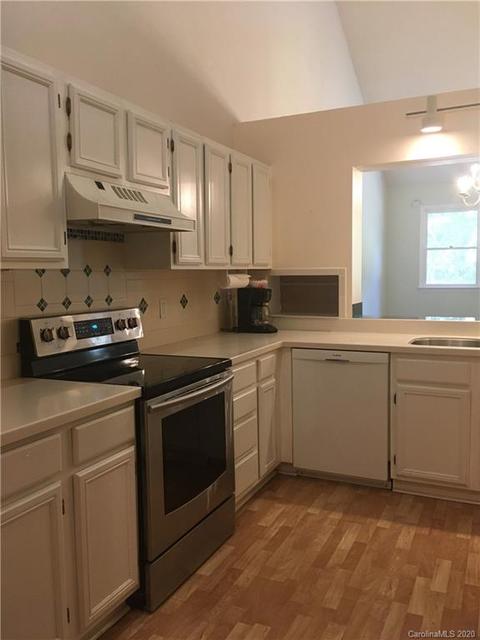 19976 Oak Leaf Cir, Cornelius, NC 28031 photo 3