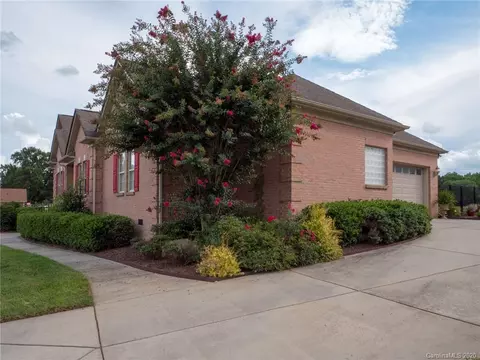 515 Heather Pl, Monroe, NC 28112 photo 6