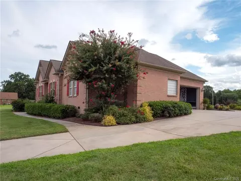 515 Heather Pl, Monroe, NC 28112 photo 5