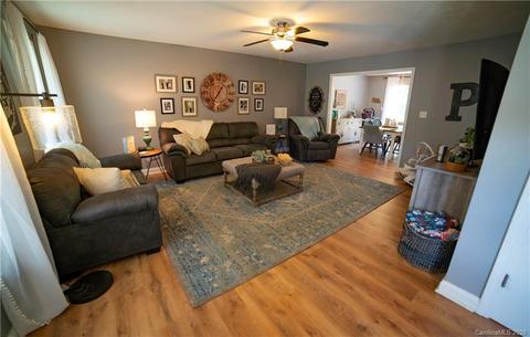 220 Pine Meadows Cir, Hickory, NC 28601 photo 5