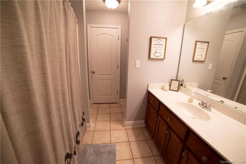 220 Pine Meadows Cir, Hickory, NC 28601 photo 21