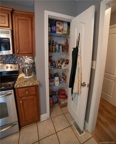 220 Pine Meadows Cir, Hickory, NC 28601 photo 15