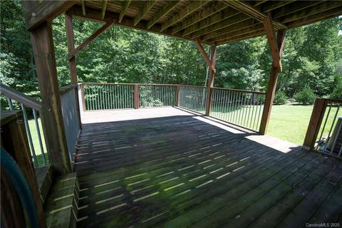 220 Pine Meadows Cir, Hickory, NC 28601 photo 33
