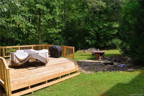 216 Pine Meadows Cir, Hickory, NC 28601 photo 3