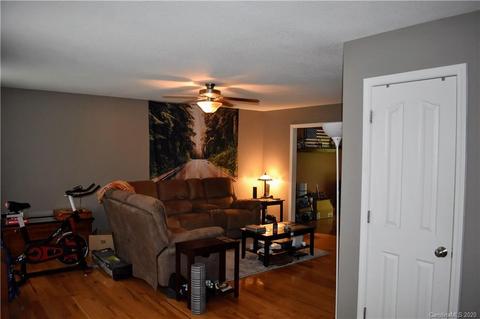 216 Pine Meadows Cir, Hickory, NC 28601 photo 8