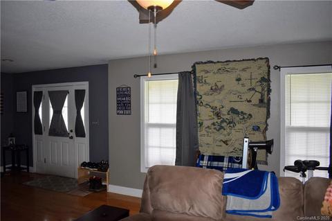216 Pine Meadows Cir, Hickory, NC 28601 photo 12