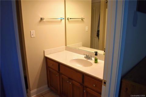 216 Pine Meadows Cir, Hickory, NC 28601 photo 37