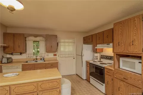 323 Carters Ridge Rd, Spruce Pine, NC 28777 photo 11