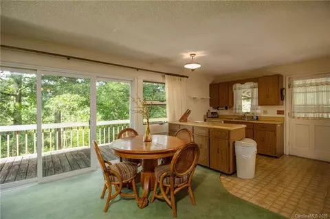 323 Carters Ridge Rd, Spruce Pine, NC 28777 photo 12