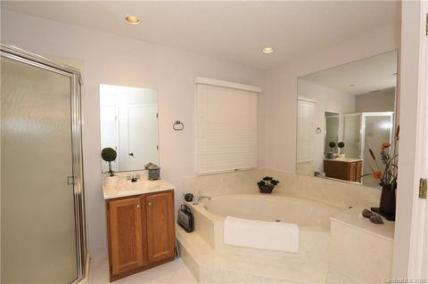 127 Burning Tree Ln, Flat Rock, NC 28731 photo 8