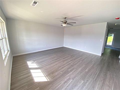 1644 Mayfair Dr, Conover, NC 28613 photo 2