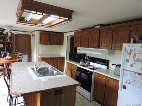 2245 Roaring Fork Rd, Mars Hill, NC 28754 photo 9