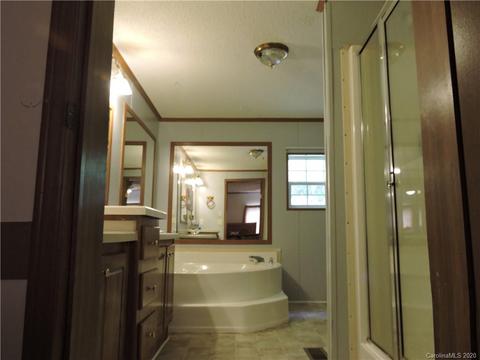 2245 Roaring Fork Rd, Mars Hill, NC 28754 photo 6