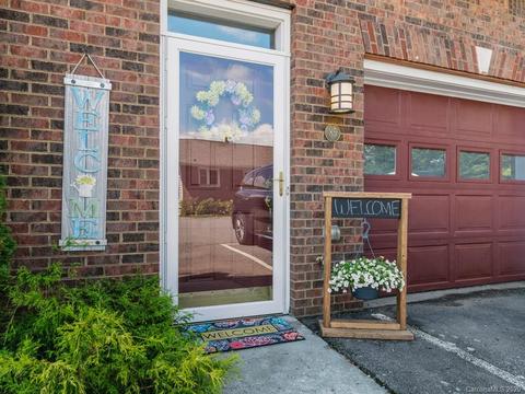 85 Vancott Ct, Clyde, NC 28721 photo 2