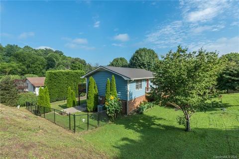 144 Pebblebrook St, Clyde, NC 28721 photo 2
