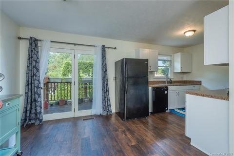 144 Pebblebrook St, Clyde, NC 28721 photo 10