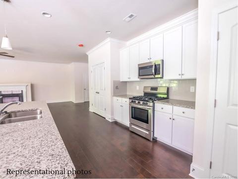 19315 Smith Cir, Cornelius, NC 28031 photo 4