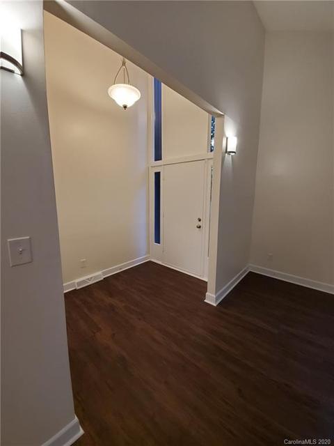 2035 Knickerbocker Dr, Charlotte, NC 28212 photo 10