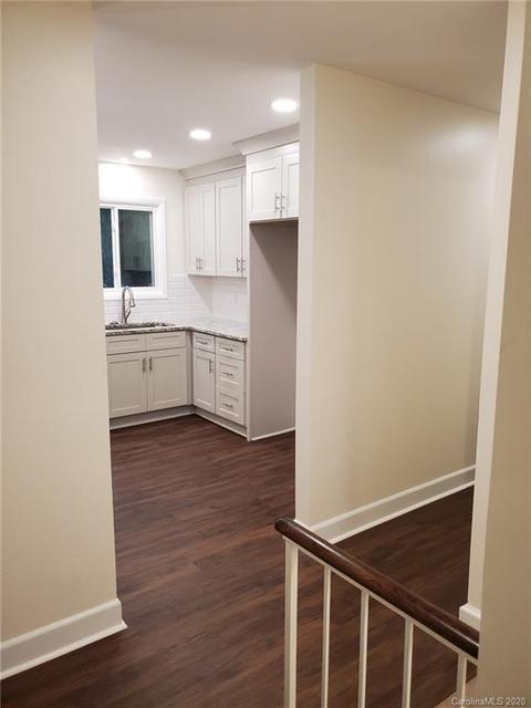 2035 Knickerbocker Dr, Charlotte, NC 28212 photo 11