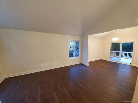 2035 Knickerbocker Dr, Charlotte, NC 28212 photo 9