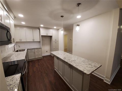 2035 Knickerbocker Dr, Charlotte, NC 28212 photo 6