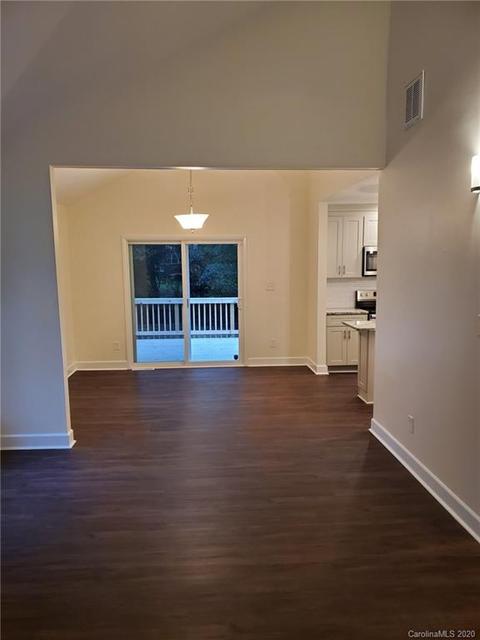 2035 Knickerbocker Dr, Charlotte, NC 28212 photo 8