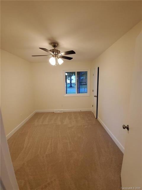 2035 Knickerbocker Dr, Charlotte, NC 28212 photo 23