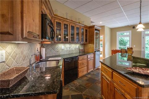 1295 Northview Dr, Morganton, NC 28655 photo 4