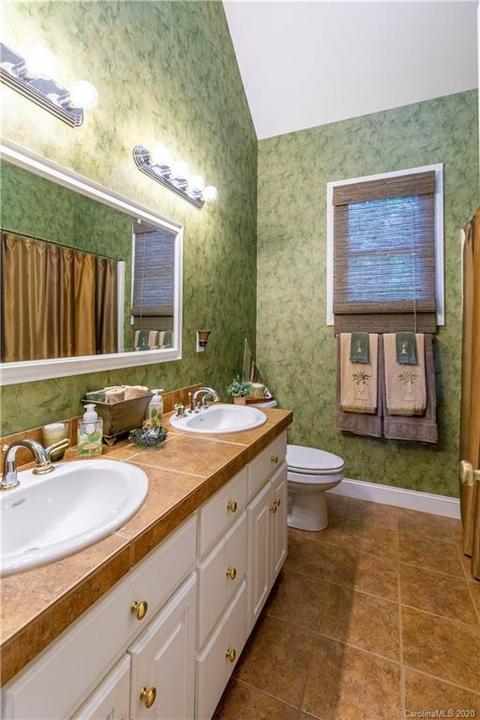 1295 Northview Dr, Morganton, NC 28655 photo 17