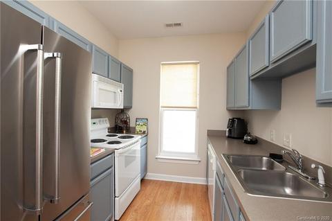 18710 Oakhurst Blvd #2E, Cornelius, NC 28031 photo 3