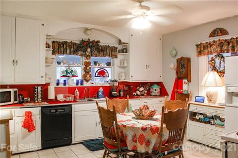 79 Hazel Ave, Spruce Pine, NC 28777 photo 11