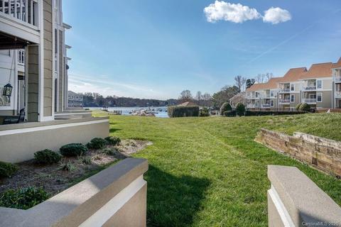 1101 Torrence Cir, Davidson, NC 28036 photo 4