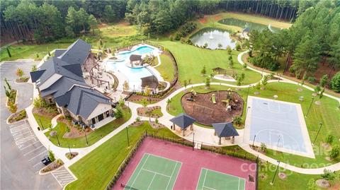 6113 Chimney Bluff Rd #5, Lancaster, SC 29720