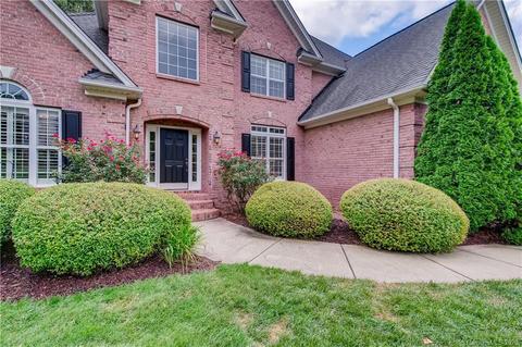 6228 Fox Chase Dr, Davidson, NC 28036 photo 3