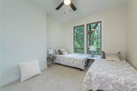 28 Ledgestone Dr, Fairview, NC 28730 photo 31