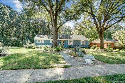 5401 Farmbrook Dr, Charlotte, NC 28210 photo 2