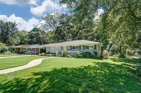 5333 Farmbrook Dr, Charlotte, NC 28210 photo 2