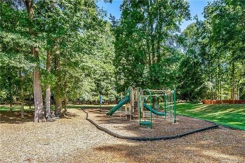 9005 Mapledale Ct, Cornelius, NC 28031 photo 33