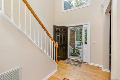 9005 Mapledale Ct, Cornelius, NC 28031 photo 4