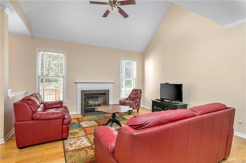9005 Mapledale Ct, Cornelius, NC 28031 photo 9