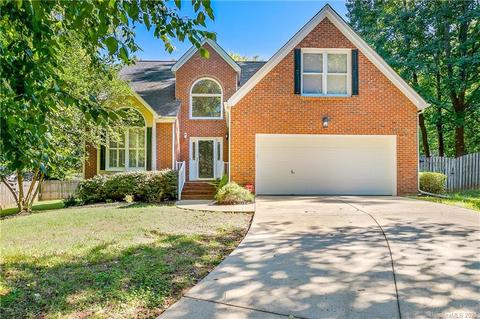 9005 Mapledale Ct, Cornelius, NC 28031 photo 3