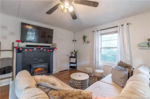 19619 Center St, Cornelius, NC 28031 photo 6