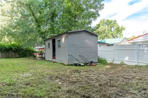 19619 Center St, Cornelius, NC 28031 photo 27