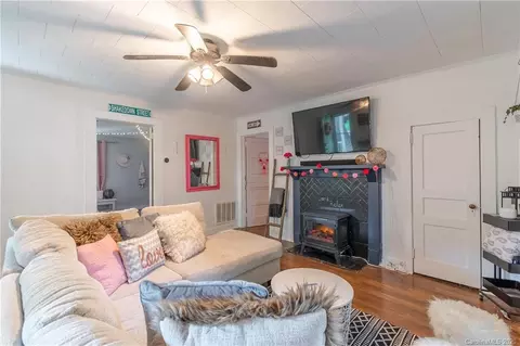 19619 Center St, Cornelius, NC 28031 photo 7