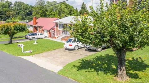 75 Broad St, Spruce Pine, NC 28777 photo 23